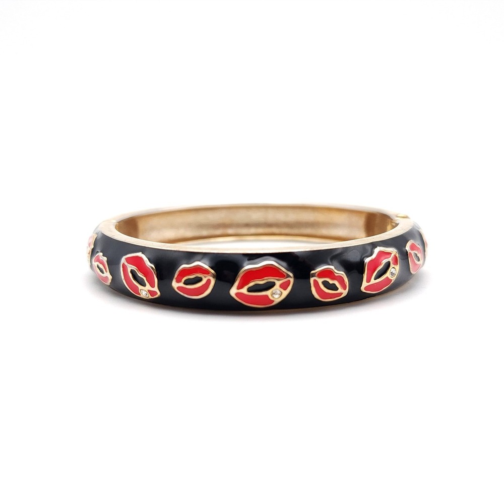 Betsey Johnson First Date Black Enamel Red Lips Hinged Bangle Bracelet 7.5in